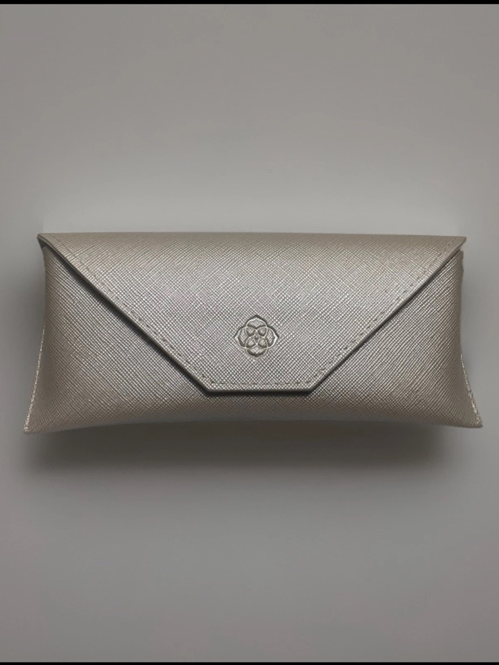 Kendra Scott Sheer Pink Eyeglasses Sunglasses Case